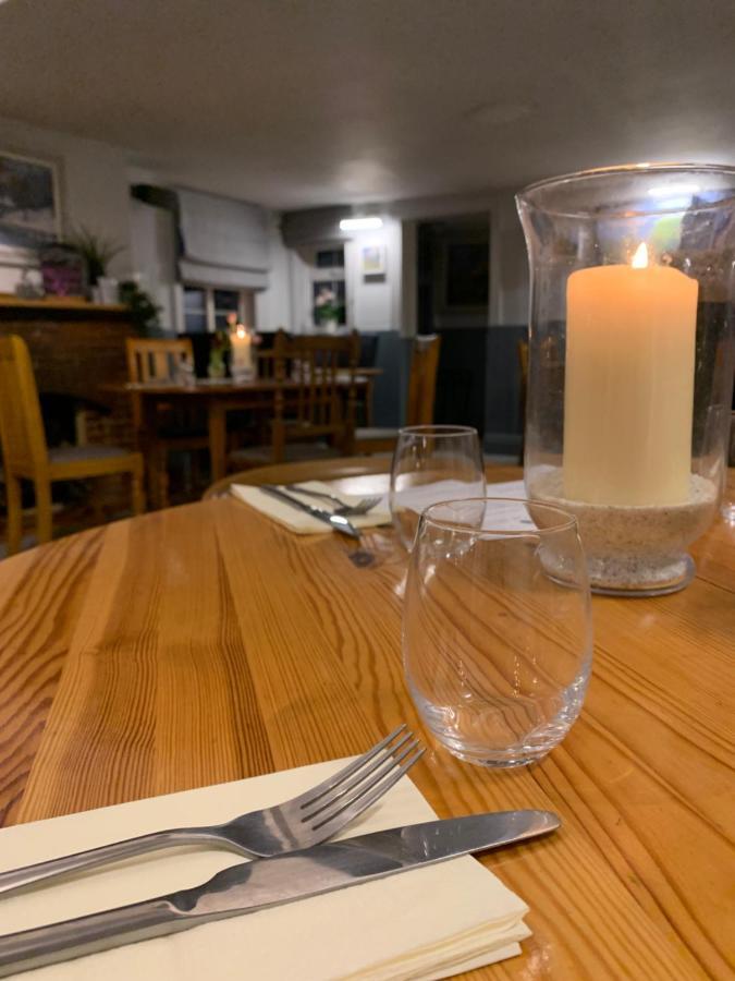 The Six Bells Hotel Beenham Ngoại thất bức ảnh